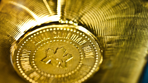 Gold's Strength Amid a Crisis of Confidence